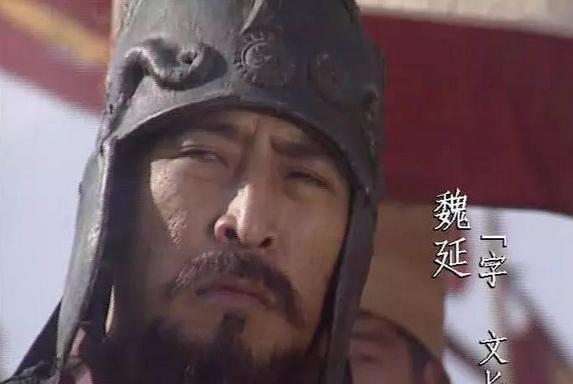 对于他的死,刘备非常悲痛,带领着大臣们亲自去霍峻墓前祭奠,晚上居然