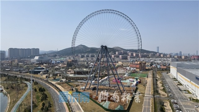 圆了济南东部城区首座摩天轮现雏形