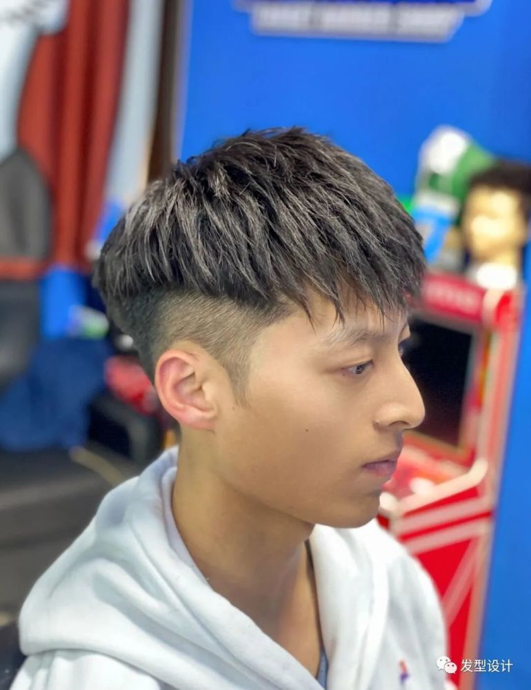 摩根碎盖头剪了超帅气