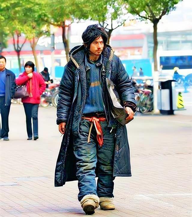 初代网红犀利哥几经沉浮大起大落现在怎么样了