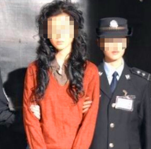 22岁美女死刑犯毕丽梅,被枪毙后又意外复活,家属哀求