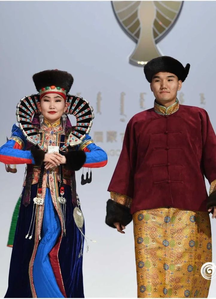 非遗之美看看不同部落不同风格的蒙古族服饰
