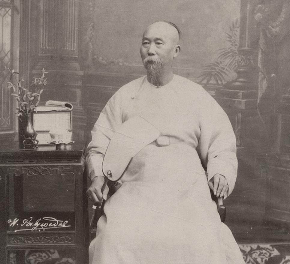 晚清朝廷重臣李鸿章家庭老照片妻妾美丽端庄儿媳惊艳如玉