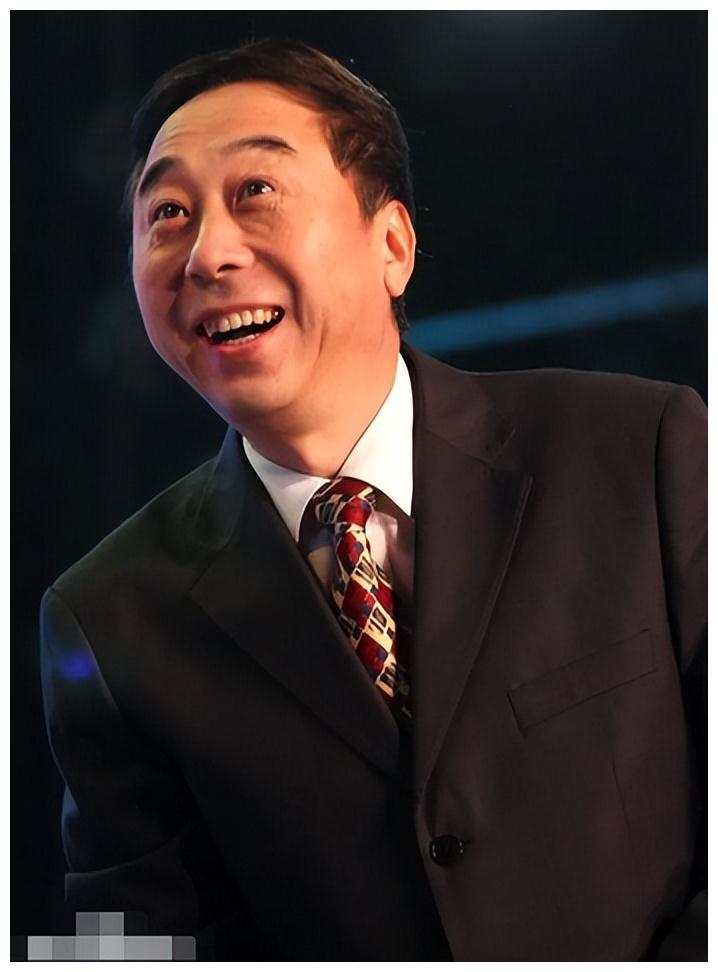 老一辈艺术家虽然已经退居二线,但是像冯巩这样的还是经常会在个人