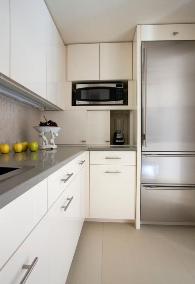 厨房转角台面不浪费,装一组矮柜与吊柜连接,能多5㎡收纳地
