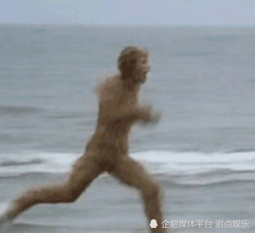 lisa孙悟空海边同款拍照姿势