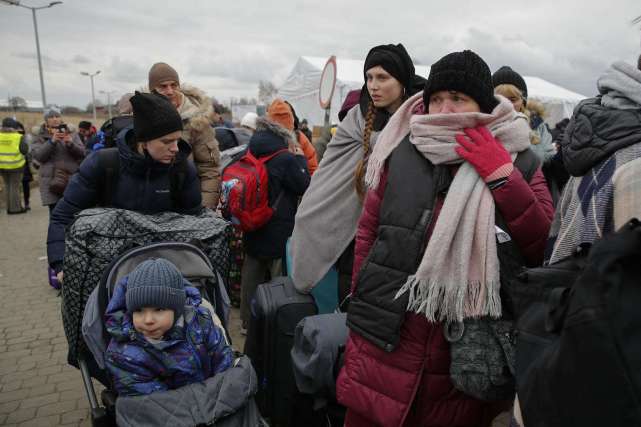 斯拉夫人原来也恋家,每天1万多难民掉头,超37万难民返回乌克兰
