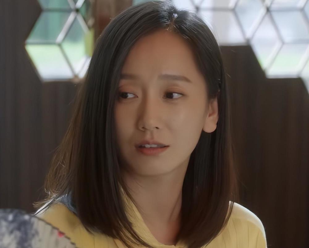 心居董晴演得好北电校花出身很有天然美感的一位气质女神