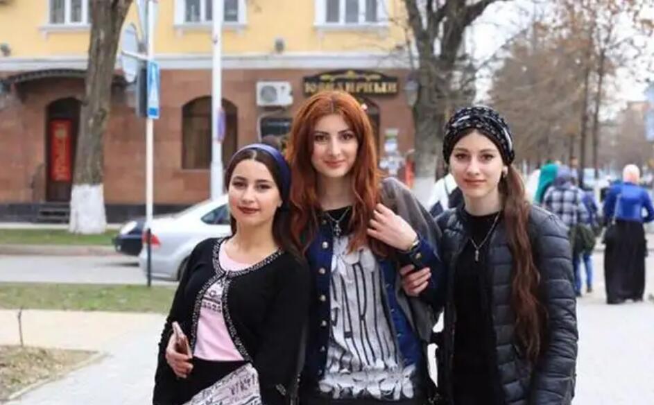 与此同时,在车臣共和国的其他少数民族人口也在增长,如库梅克族
