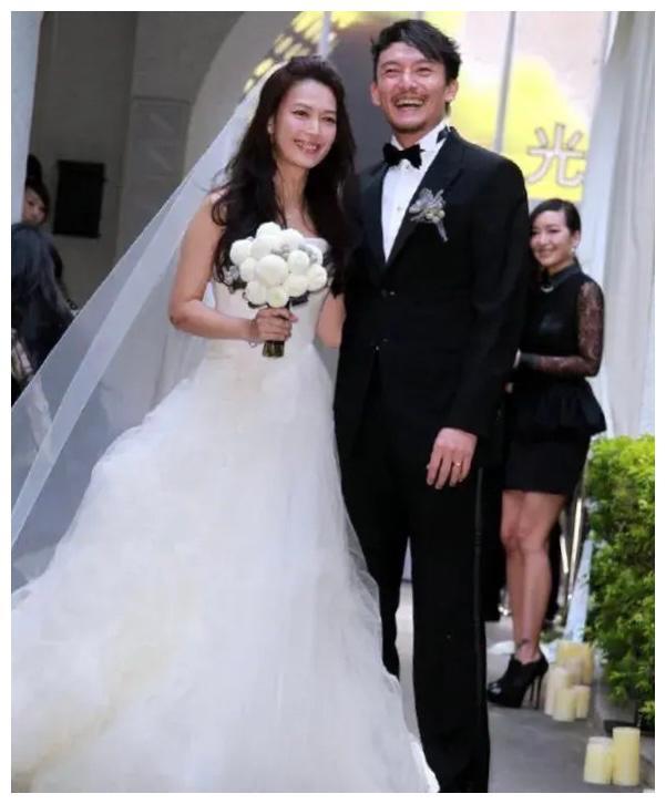 张震老婆庄雯如,为人温婉,大方,不争不抢,默默陪伴多年,两人同居多年