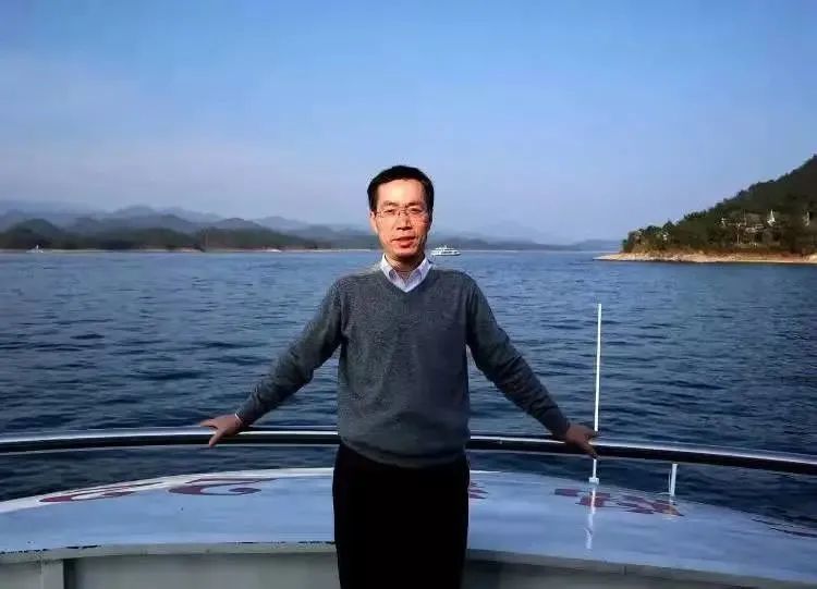 摄影/杨兆海简介:家在黄岛·小城摄影俱乐部会员,青岛西海岸新区摄影
