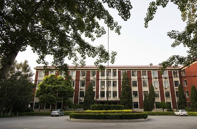 天津农学院位于天津,学校诞生于上世纪七十年代中期,目前拥有一级学科