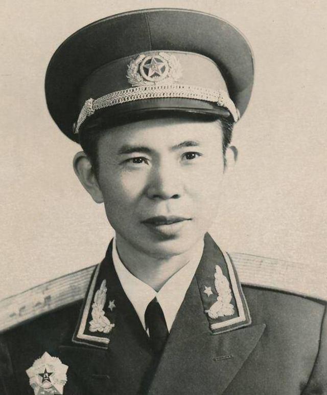 717团副团长:陈宗尧陈宗尧—1945年6月8日于湖南省岳阳县牺牲.