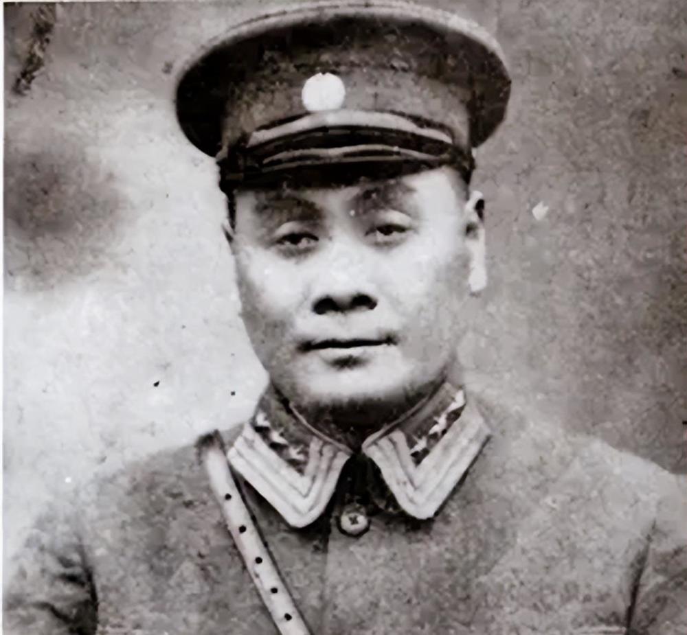 刘文辉刘湘叔侄争雄最终叔叔为了活命只得向侄子认错