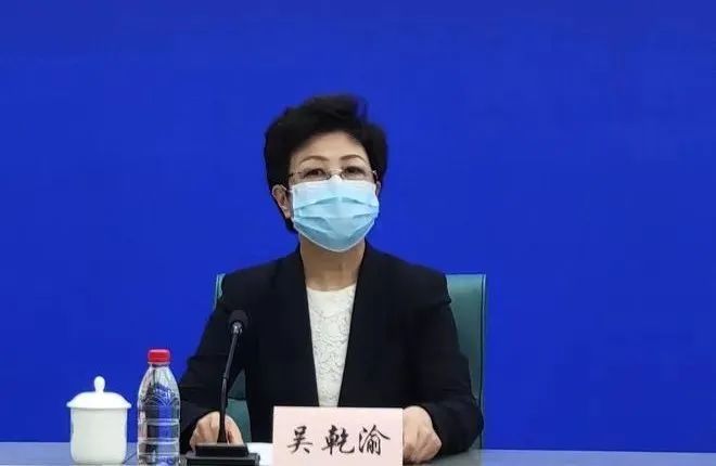 防控工作新闻发布会上,上海市卫生健康委一级巡视员吴乾渝的介绍目前
