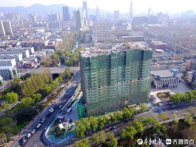 济南大明湖南侧东湖大厦拆除施工最新进展