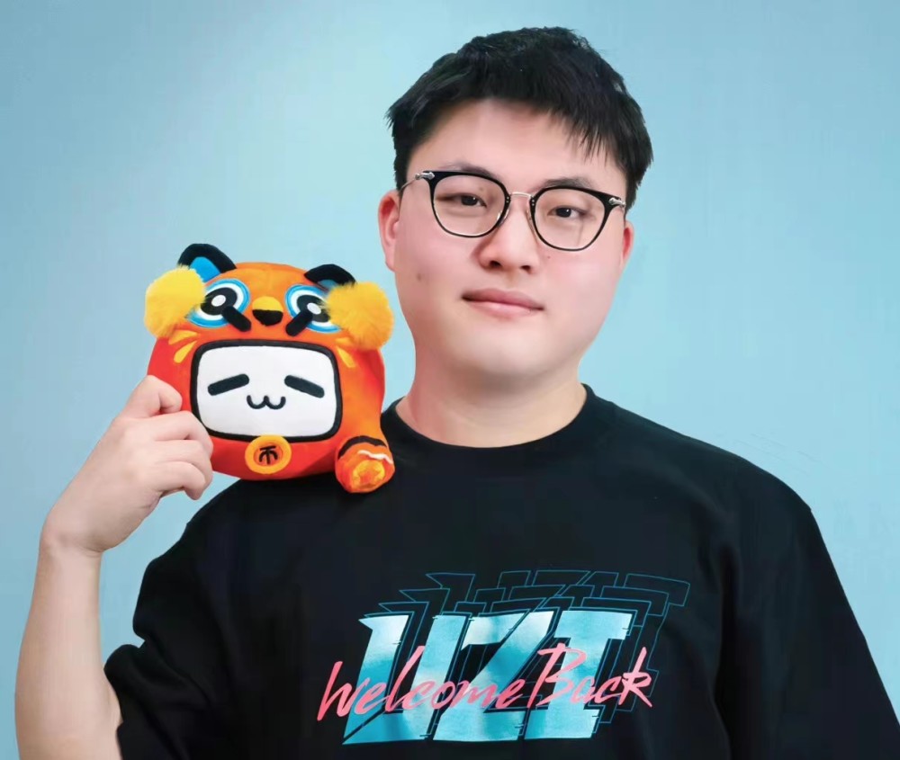 自己也离大满贯只差一个s赛的冠军,而s赛的冠军又是整个英雄联盟当中