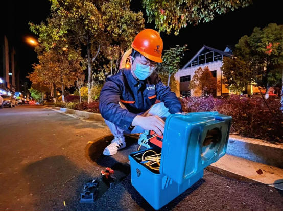 最·美·身·影黄山移动黄山移动持续关注全市各基站运行情况,对重点