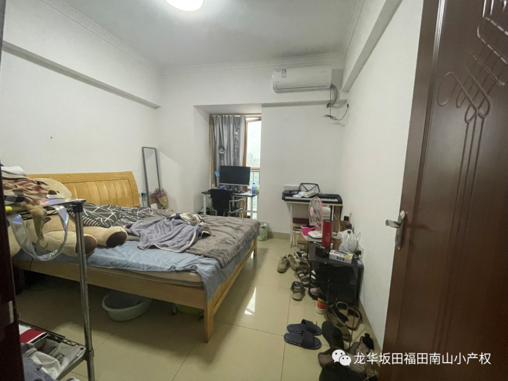 龙华清湖地铁口贤华名苑厅出阳台朝南113平3房两厅一卫240