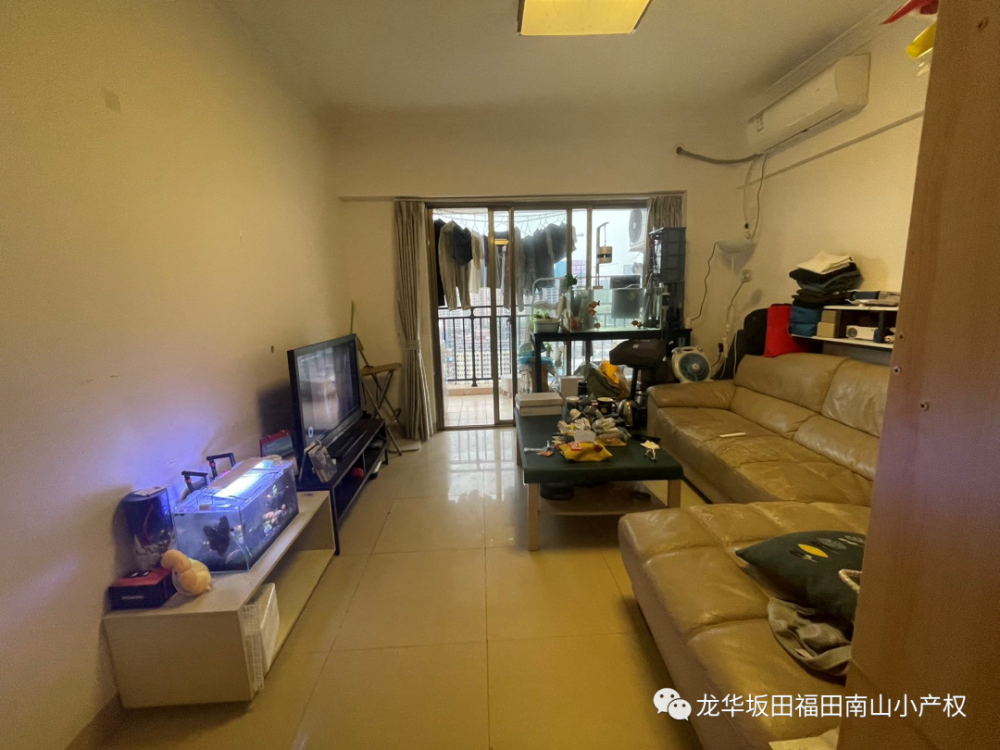 龙华清湖地铁口贤华名苑厅出阳台朝南113平3房两厅一卫240