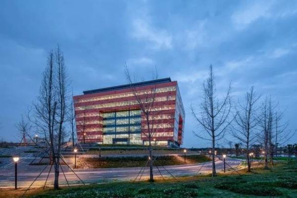 第二所是江西理工大学,江理位于江西赣州市,前身是江西冶金学院.