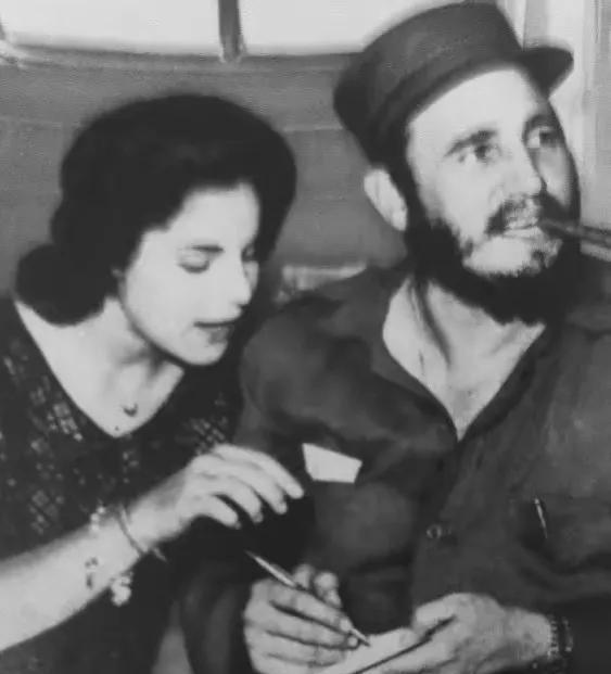 古巴国父卡斯特罗躲过美国638次暗杀女特工因爱上他任务失败
