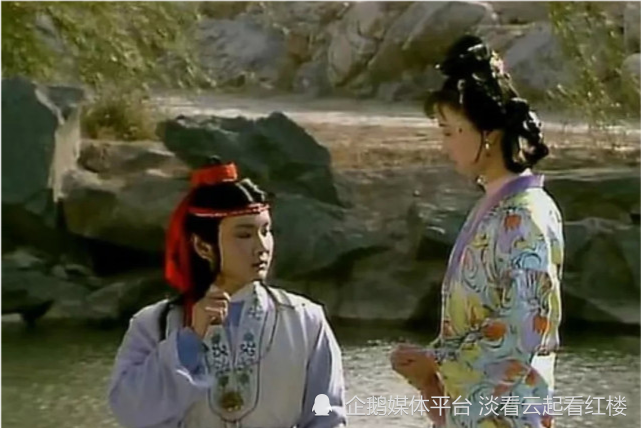 香菱作为薛蟠的妾为什么和薛蟠几乎没有沟通却和宝玉多次有交流