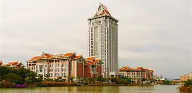 集美大学地处福建省厦门市,是福建省重点建设高校,是交通运输部与福建