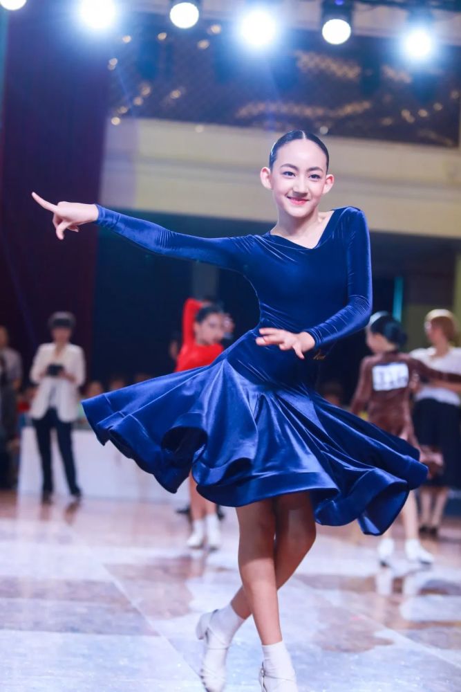 甄玺张缘园周欣怡赖颖欣房禹辰李依纳王铭瑶梁又菡王子怡王梓萌14岁女