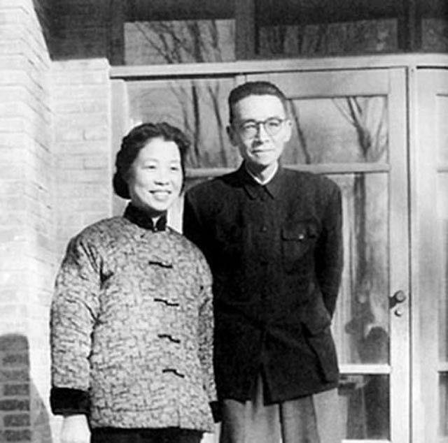 林洙:消费丈夫梁思成,诋毁恩师林徽因,洗白失败反让