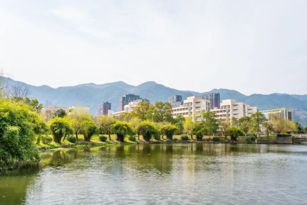 台州学院风景以及基础设施建设椒江校区pk临海校区你更心水哪个校区