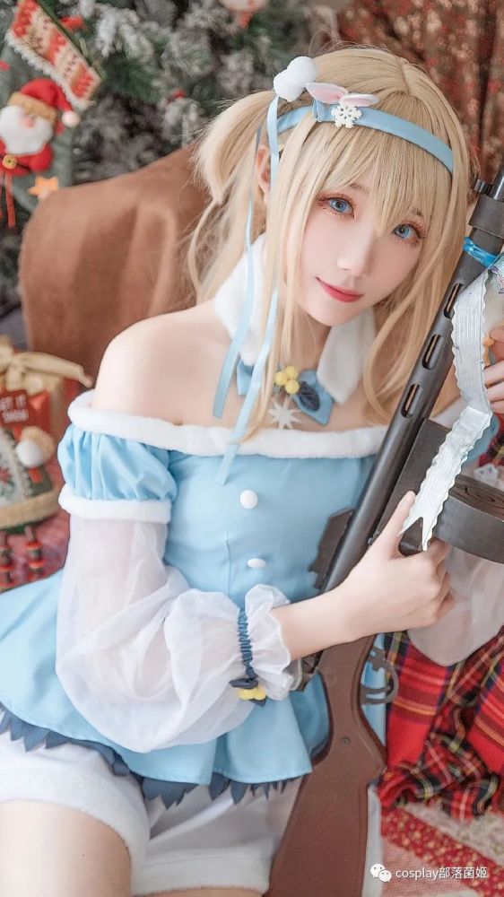 cos少女前线索米耳朵山的雪妖精cos正片瓜希酱