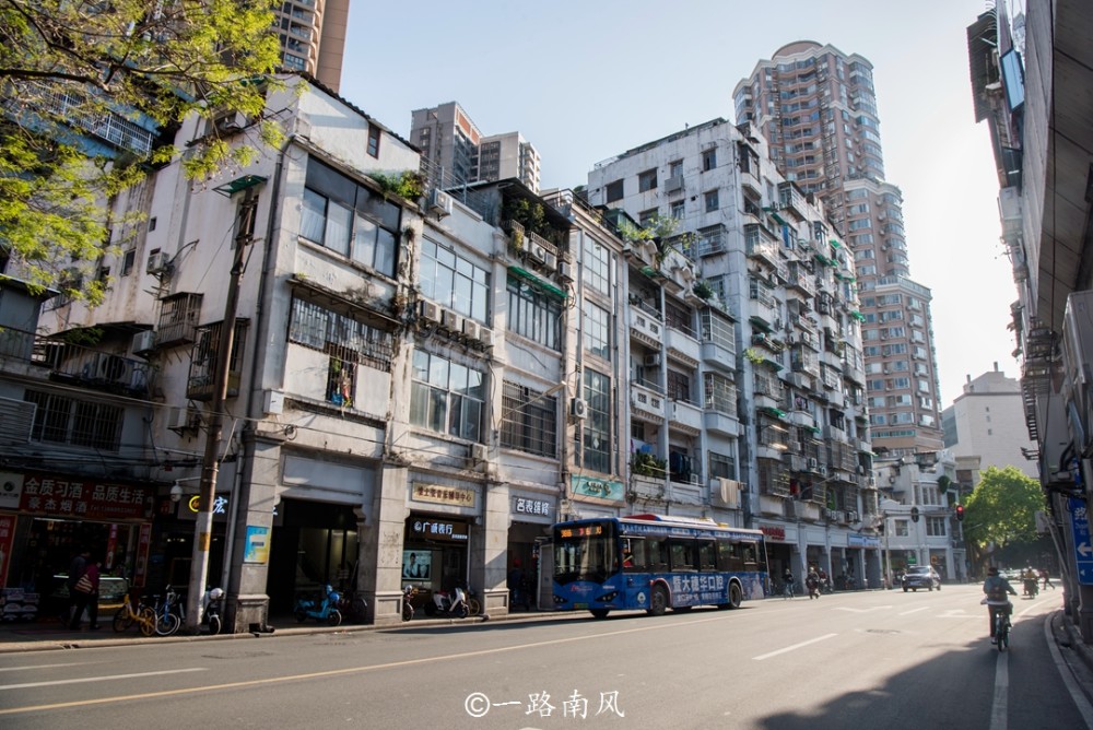 深藏在广州市老城区的骑楼老街建筑雅致耐看游客却很少光顾