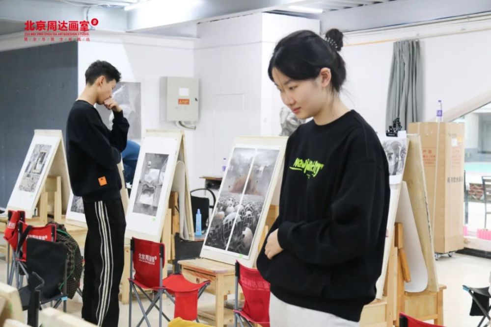 2022年央美设计应届全国状元作品流出原来画成这样就能成为央美第一