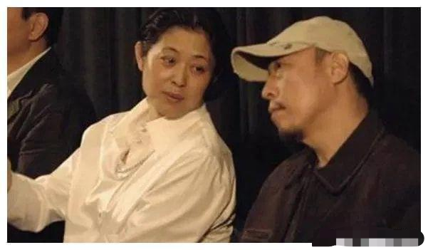 2006年,倪大红和倪萍合作出演电影《泥鳅也是鱼,制作人正是倪炜.