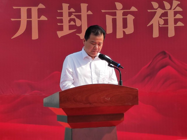 开工仪式由区长张红军主持,区委书记王彦涛对本次开工项目作致辞,郭