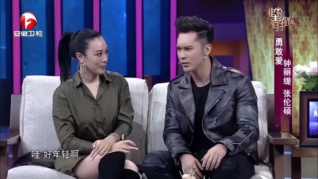 拥有八块腹肌,身高1米8的张伦硕,偏偏娶了钟丽缇,到底图什么?