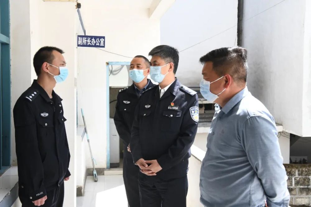 4月8日至11日,副市长,市公安局党委书记,局长杨建军先后深入巧家县