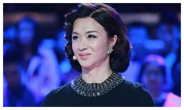 金星变性后,前妻肯波琳被影响,如今生活怎么样了?出乎人意料