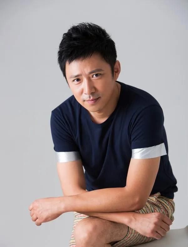 演员高鑫娶了母亲的学生一心一意爱了21年