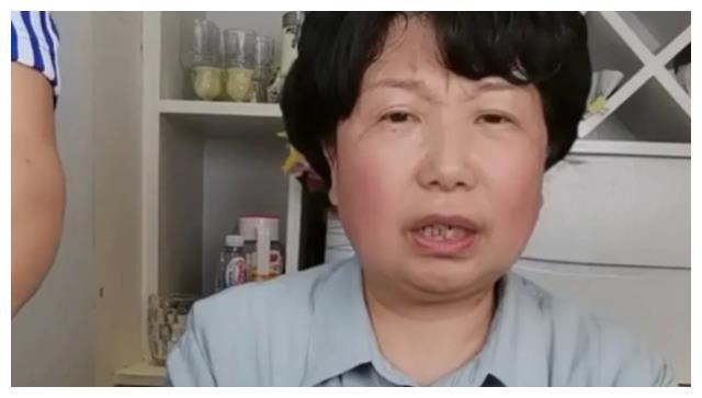 杜新枝的粉丝真能洗白,许舅为犀利大王站台引争议,郭希宽也带货
