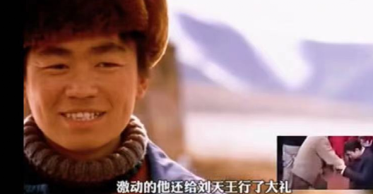 "傻根"王宝强干过的6件聪明事:借钱交税,亲自领最烂导演奖