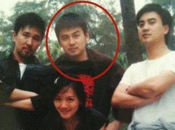 相信很多网友在看到雷佳音年轻时候的照片也被帅到了吧?