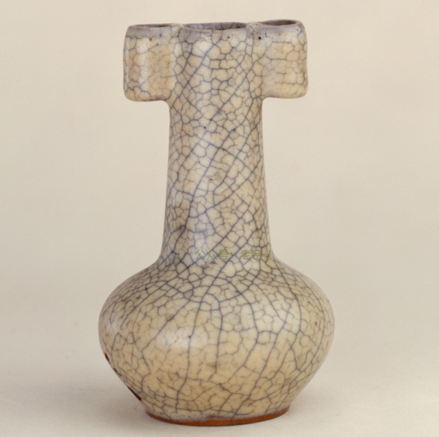 中国美術品、青瓷貫耳瓶、宋代官窑。美品貴重珍品。 宋瓷收藏宋官窑粉青釉贯耳瓶仿古瓷器古董古玩
