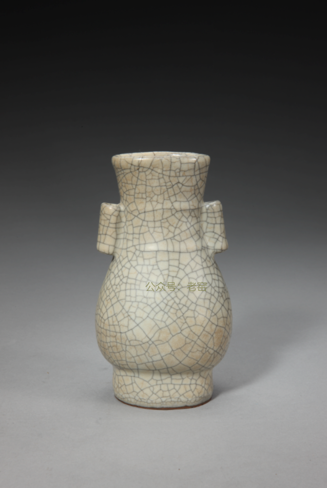 中国美術品、青瓷貫耳瓶、宋代官窑。美品貴重珍品。 看见文物| 登峰造极的制作工艺与审美蕴含——南宋官窑青瓷贯耳瓶_瓷器