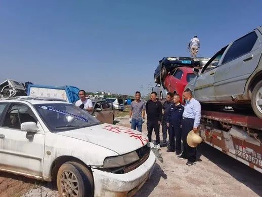 行业热点江西鹰潭集中拆解898辆报废车