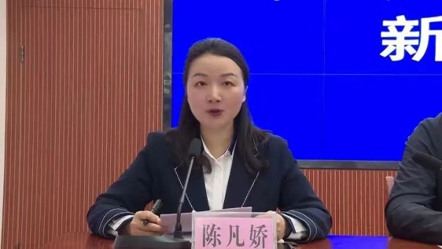 俊龙舟坪镇人民政府镇长程 刚县委组织部副部长凌贵英县纪委副书记