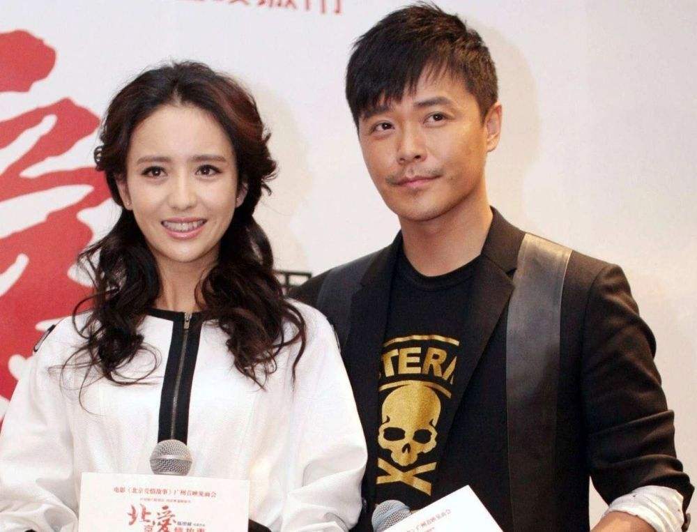 为什么说佟丽娅她认不清楚形势她以为自己离婚后很有市场