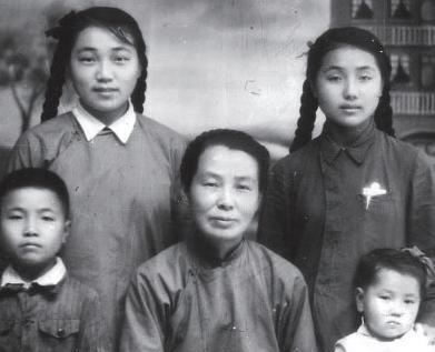 陈独秀之女陈子美一生坎坷:70年代突然消失,原来是泅