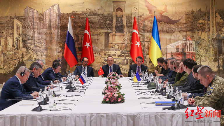 3月29日,俄罗斯和乌克兰代表团在土耳其伊斯坦布尔举行和平会谈